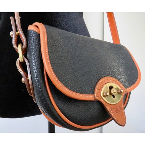Vintage Dooney and Bourke USA Black and Tan Leather Crossbody - Picture 3 of 13
